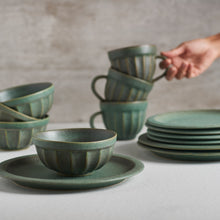 Load image into Gallery viewer, Cozy Green Bowl
